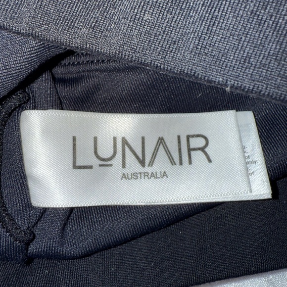 Lunair Australia Star Graphic High Neck
Padded Sports Bra Large - Picture 5 of 5